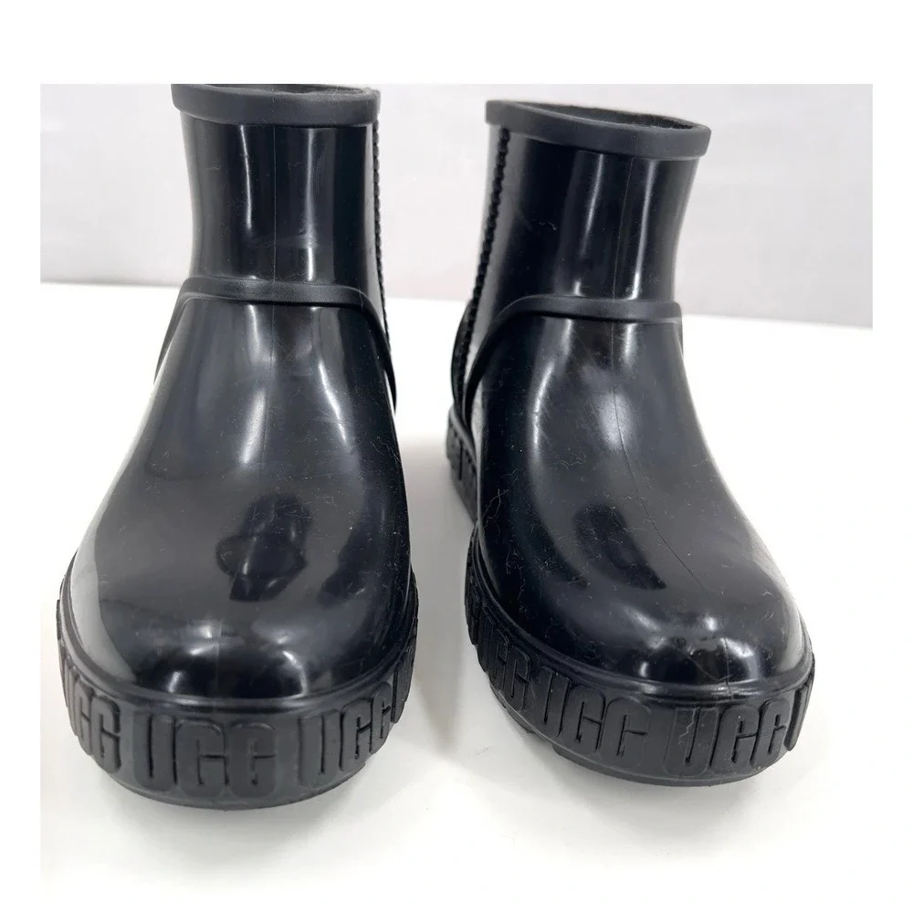 UGG Drizlita Kids Black Waterproof Rain Boots Rubber Patent Ankle High Size 4 UGG | Shoes | Ugg Drizlita Kids Black Waterproof Rain Boots  main image 3